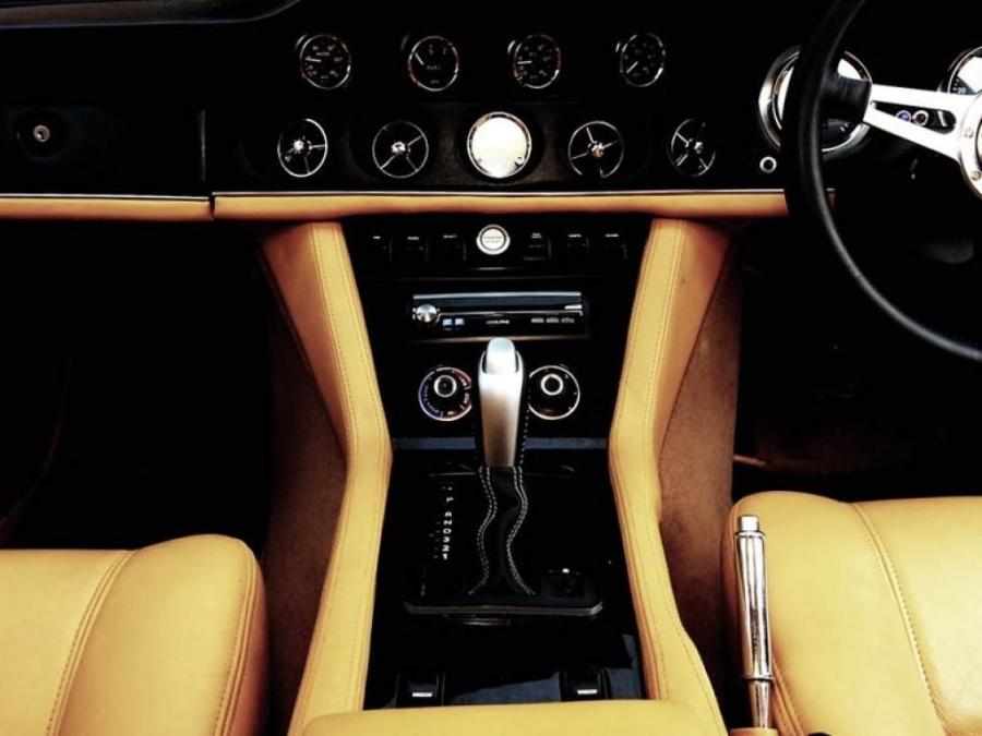 Детали интерьера Jensen Interceptor S 2007 года  (фото 5 из 24)